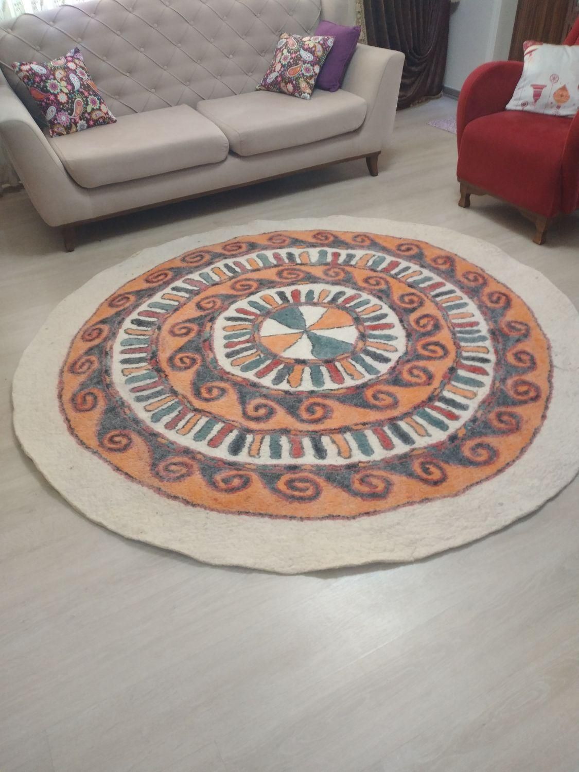 نمد گرد بزرگ|گلیم، جاجیم، گبه|رودهن, |دیوار