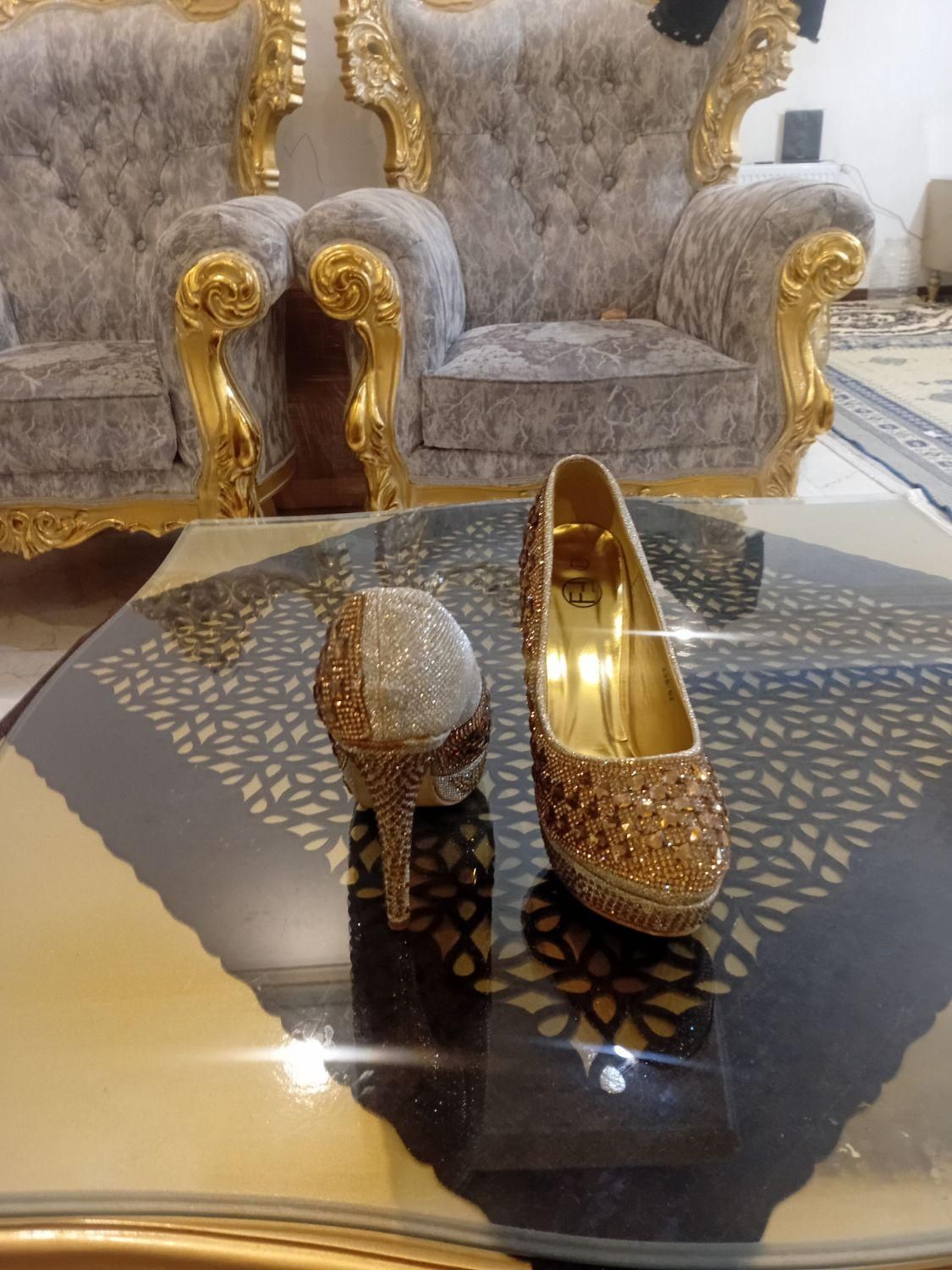 کفش مجلسی  در حد نو فقط بک بار استفاده شده|کیف، کفش، کمربند|تهران, مقدم|دیوار