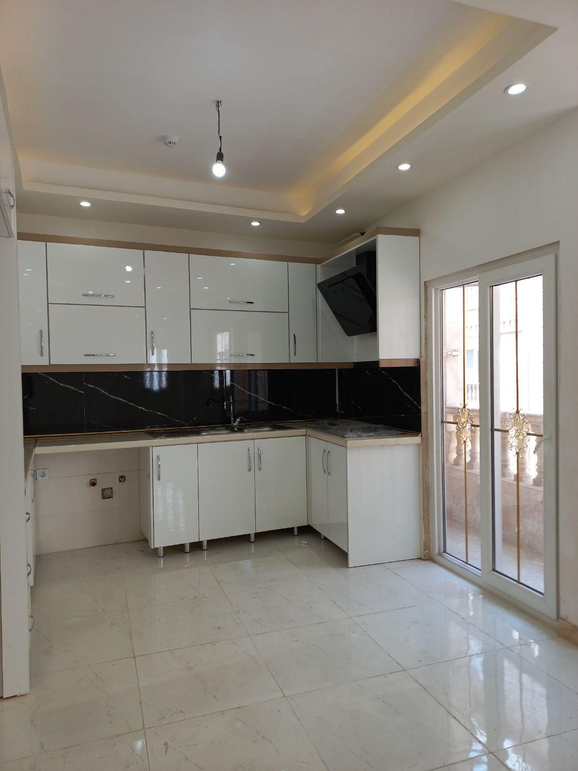 آپارتمان / مسکونی / ۱۴۵متری / استقامت ۱|فروش آپارتمان|رشت, منظریه|دیوار