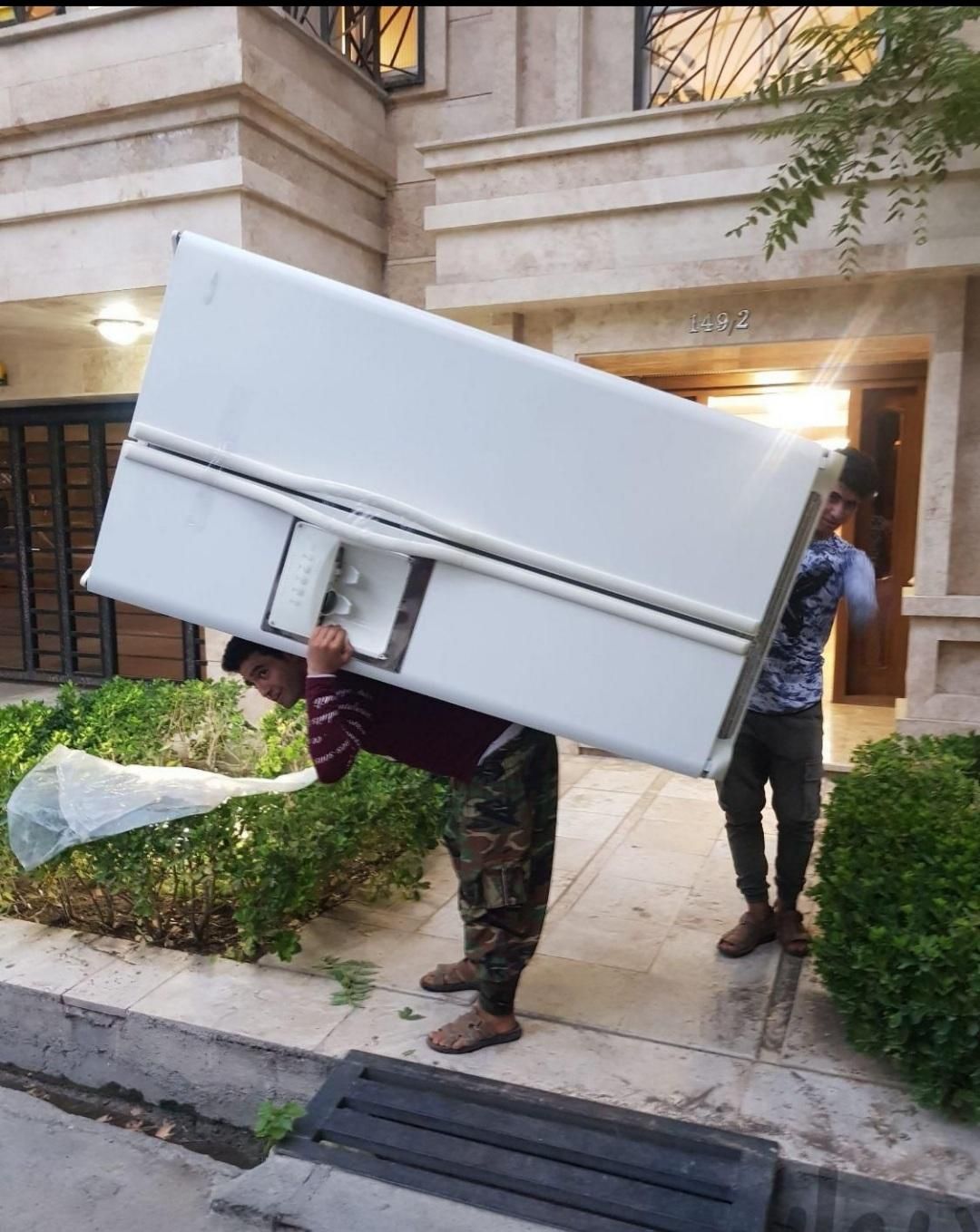 وانت تلفنی اتوبارحمل باراسباب منزل باکارگر تضمینی|خدمات حمل و نقل|بندرعباس, |دیوار