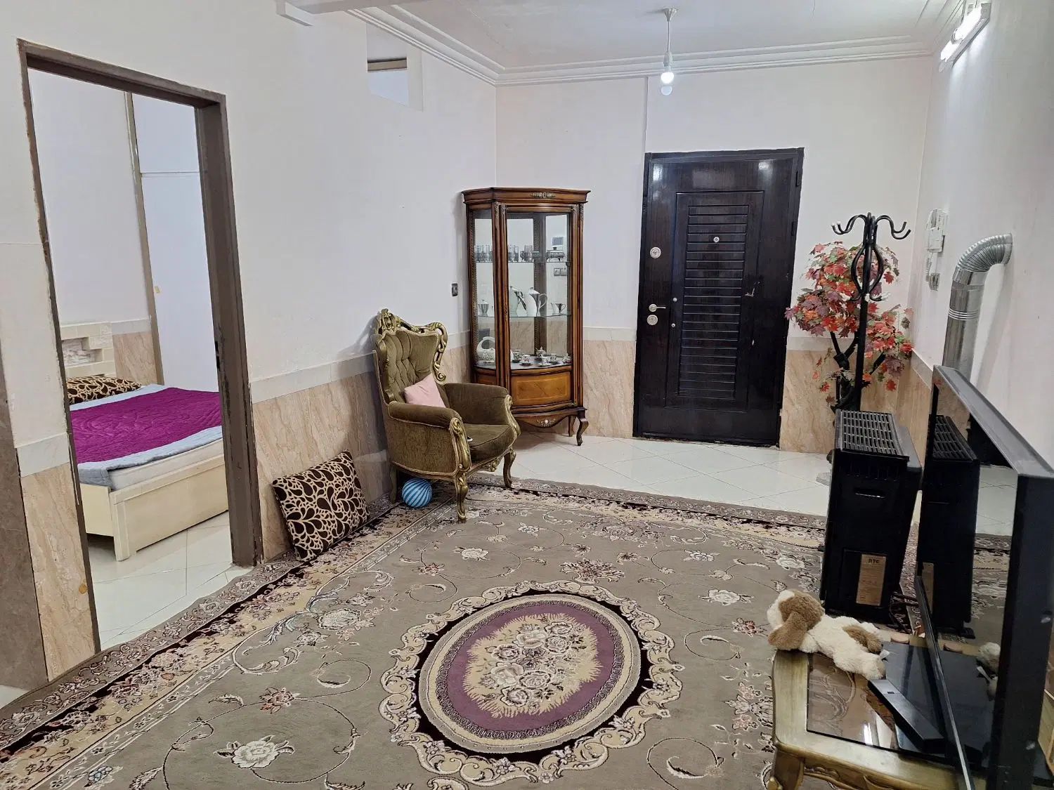 سوئیت آپارتمان یکخواب همکف|اجارهٔ کوتاه‌مدت آپارتمان و سوئیت|مشهد, کارگران|دیوار