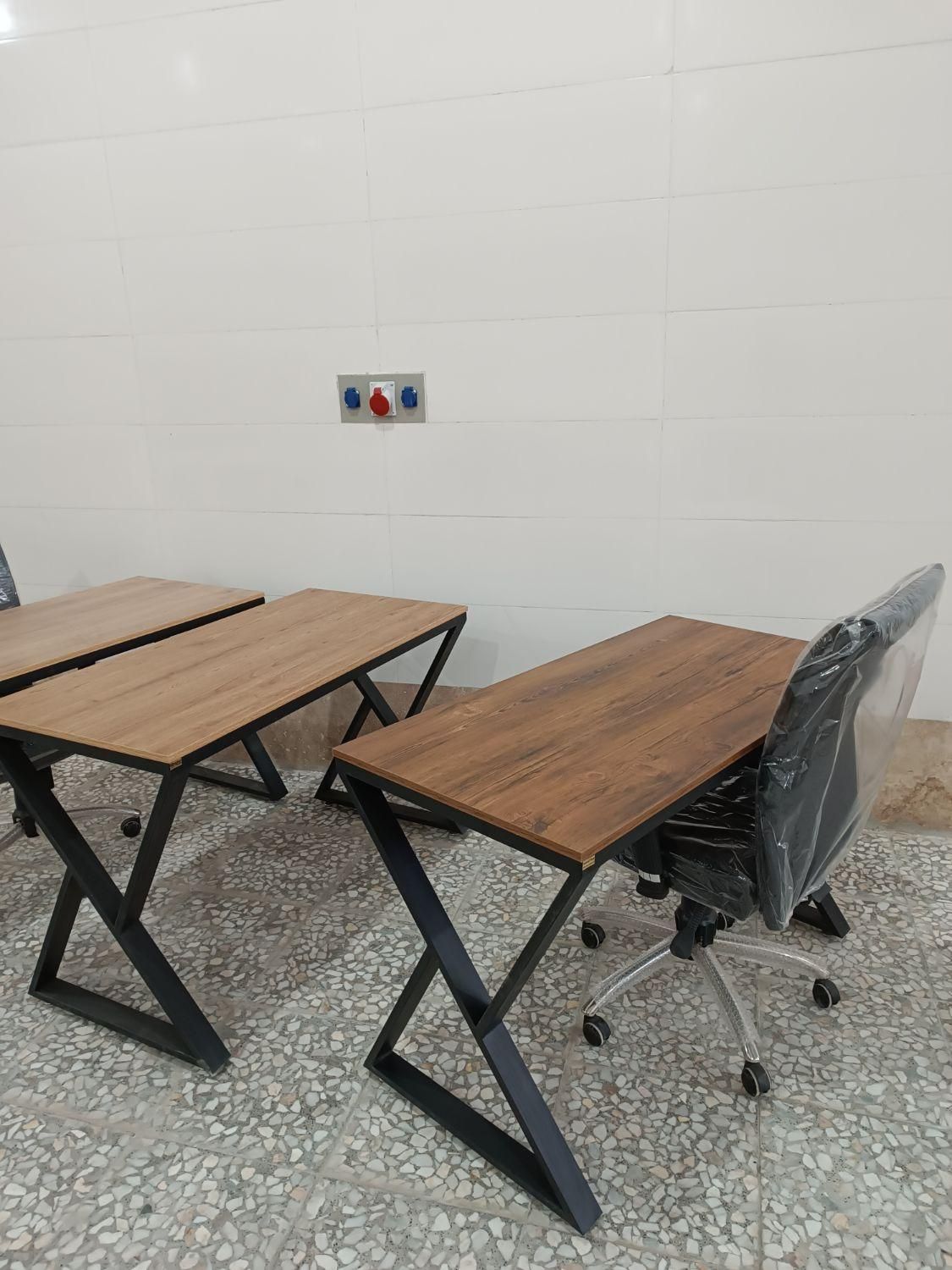 میز کار ساده میز کنفرانس میز مدیریت طرح ال آهنی|میز تحریر و کامپیوتر|اصفهان, رهنان|دیوار