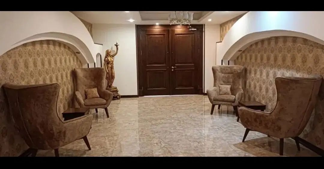 ساختمان ژورنالی زنبق فول امکانات شیک لابی سرایدار|اجارهٔ آپارتمان|کرج, کیانمهر|دیوار