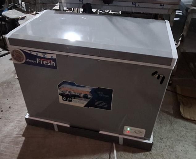 فریزر صندوقی ۴۵۰ لیتری سیلور|کافی‌شاپ و رستوران|رشت, شالکو|دیوار