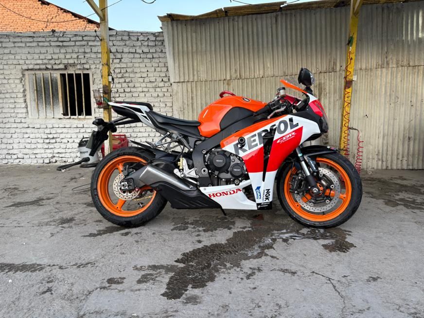 cbr1000 سی بی cb۱۳۰۰ GSX یاماها سوزوکی موتور سنگین|موتورسیکلت|تبریز, |دیوار