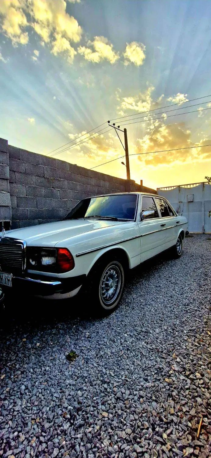 بنز دانشجویی (w123) موتور مشکی1980|خودرو کلاسیک|اصفهان, کشاورزی|دیوار