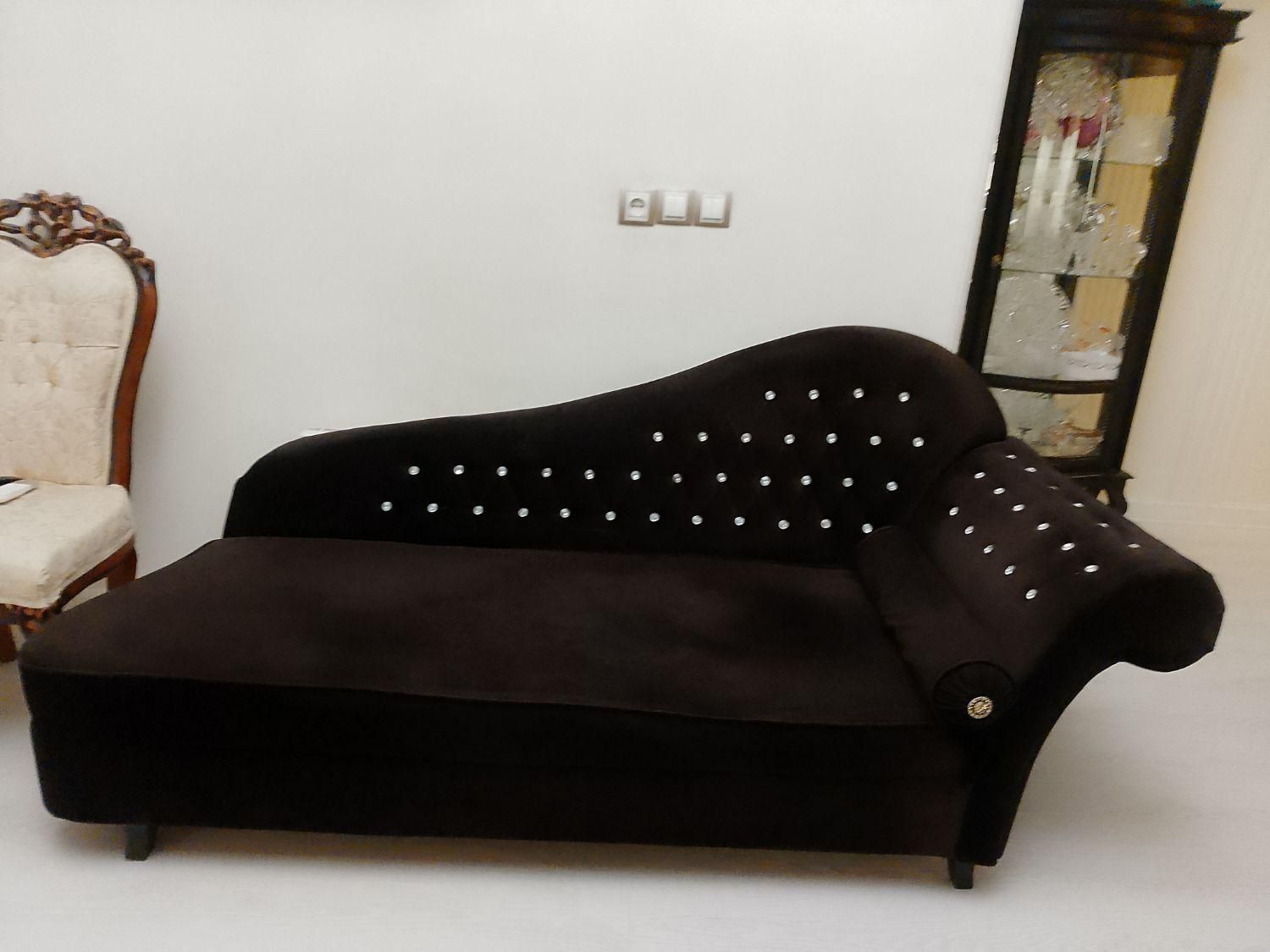 یک عدد کاناپه سالم بدون پارگی سوختگی درحد نو|مبلمان خانگی و میز عسلی|رشت, گلسار|دیوار