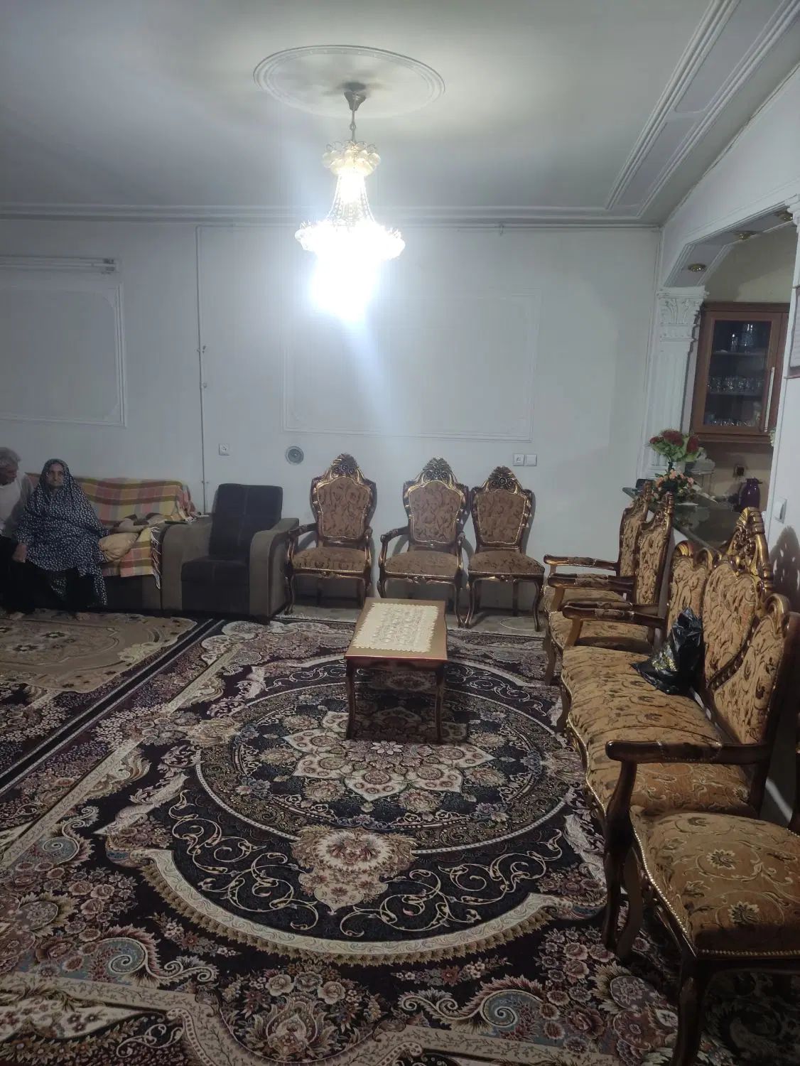 ۲ خوابه درب از ساختمان بازسازی شده تک برگ سند|فروش خانه و ویلا|شیراز, تندگویان|دیوار