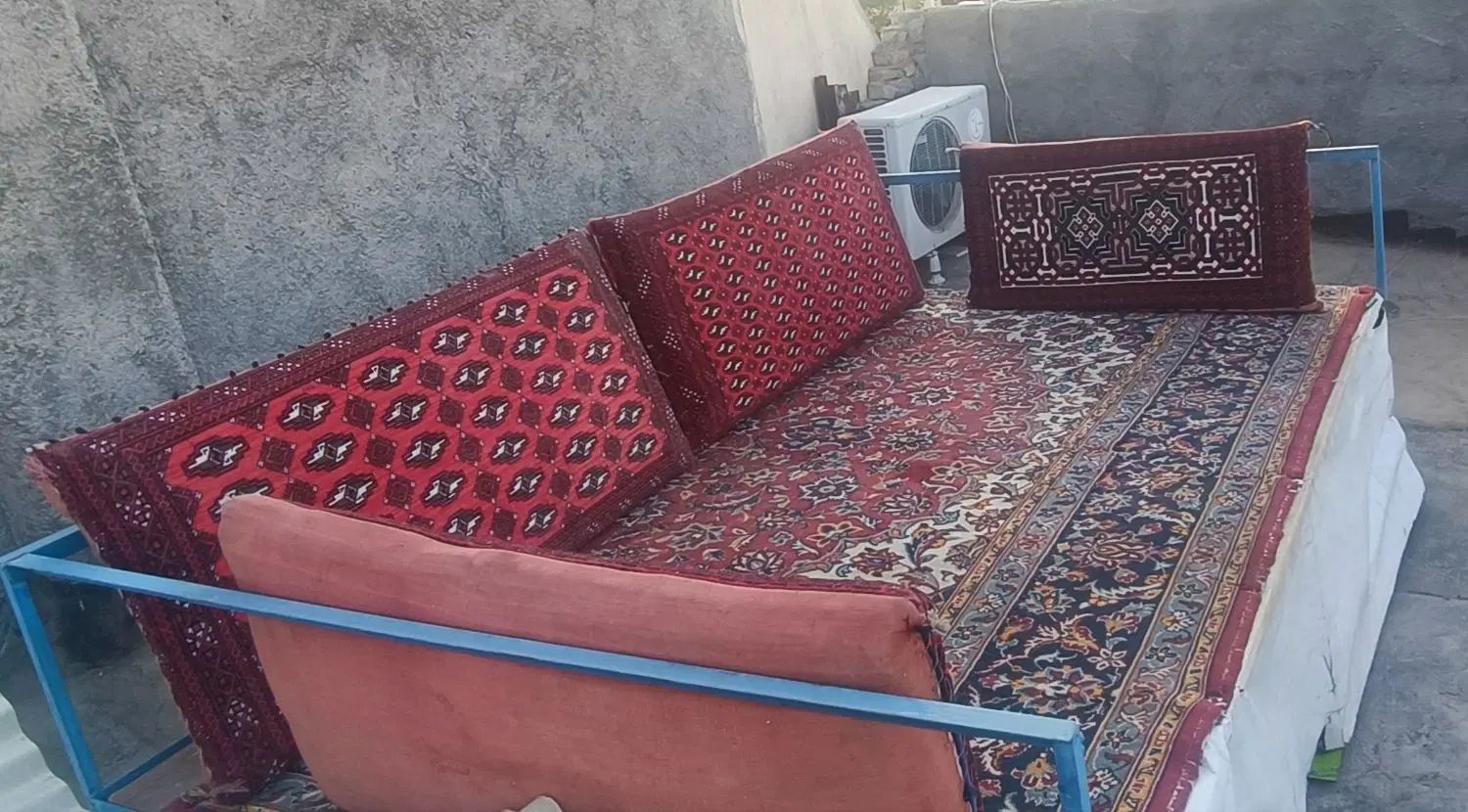 تخت سنتی آهنی|صندلی و نیمکت|مشهد, شهید معقول|دیوار