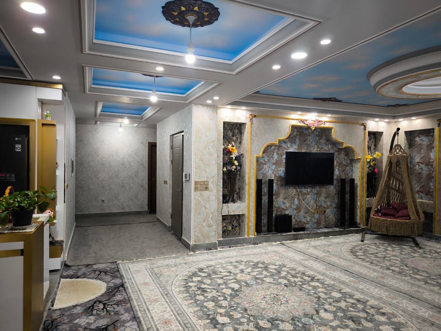 فروش تریبلکس سه طبقه بروی مغازه در کنارک|فروش خانه و ویلا|کنارک, |دیوار