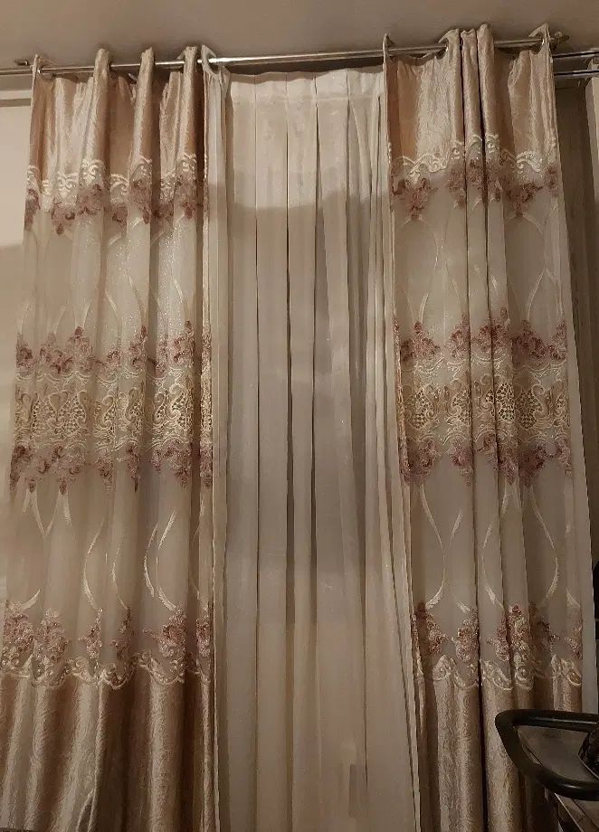 پرده ساتن مخمل برجسته|پرده، رانر، رومیزی|تهران, شوش (باغ آذری)|دیوار