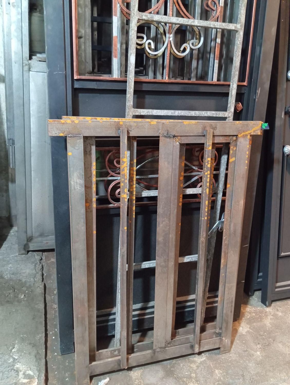 انواع درب های آهنی انباری راه پله دستشویی|مصالح و تجهیزات ساختمان|اردبیل, |دیوار