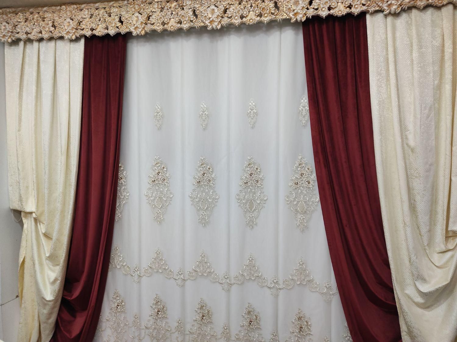 پرده سرا ، نصاب پرده ، پانچ ،شستشو باز و نصب ،زبرا|خدمات پیشه و مهارت|یزد, |دیوار