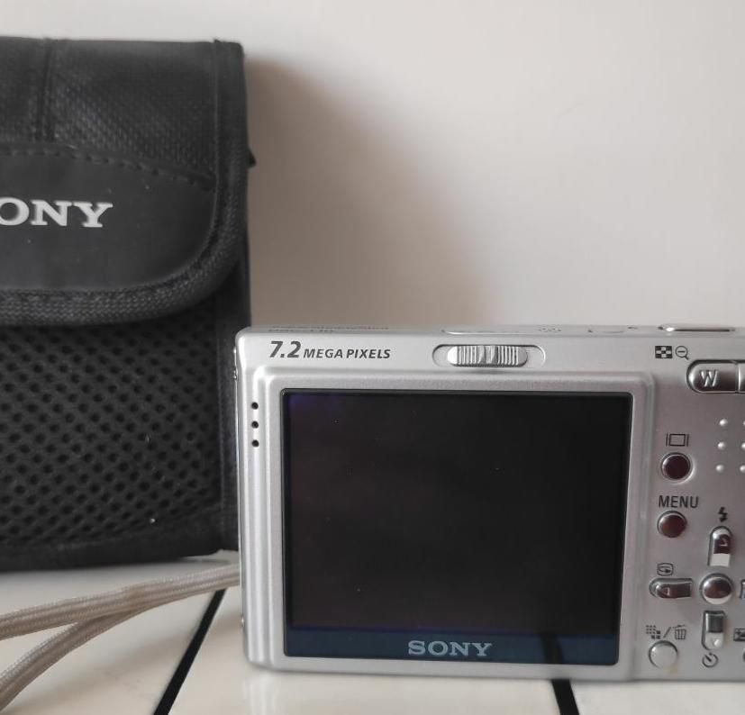 دوربین سونی سایبر شات|دوربین عکاسی و فیلم‌برداری|تهران, درختی|دیوار