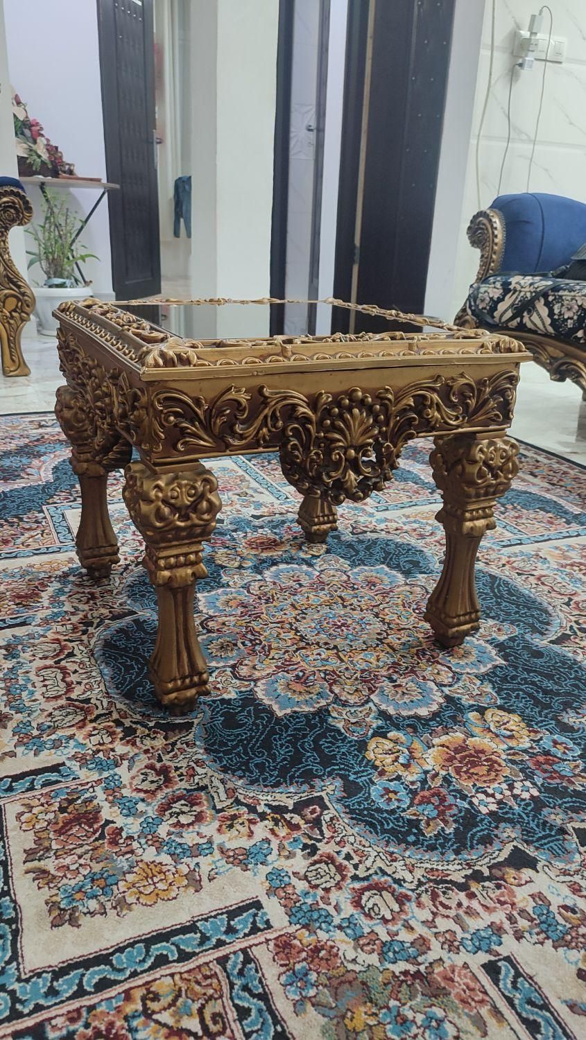 مبل سلطنتی اصل۹ نفره به همراه میز عسلی|مبلمان خانگی و میز عسلی|رشت, توشیبا|دیوار