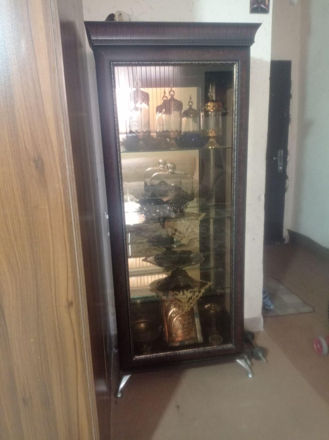 ویترین زیبا|بوفه، ویترین، کنسول|صدرا-فارس, فاز ۱|دیوار