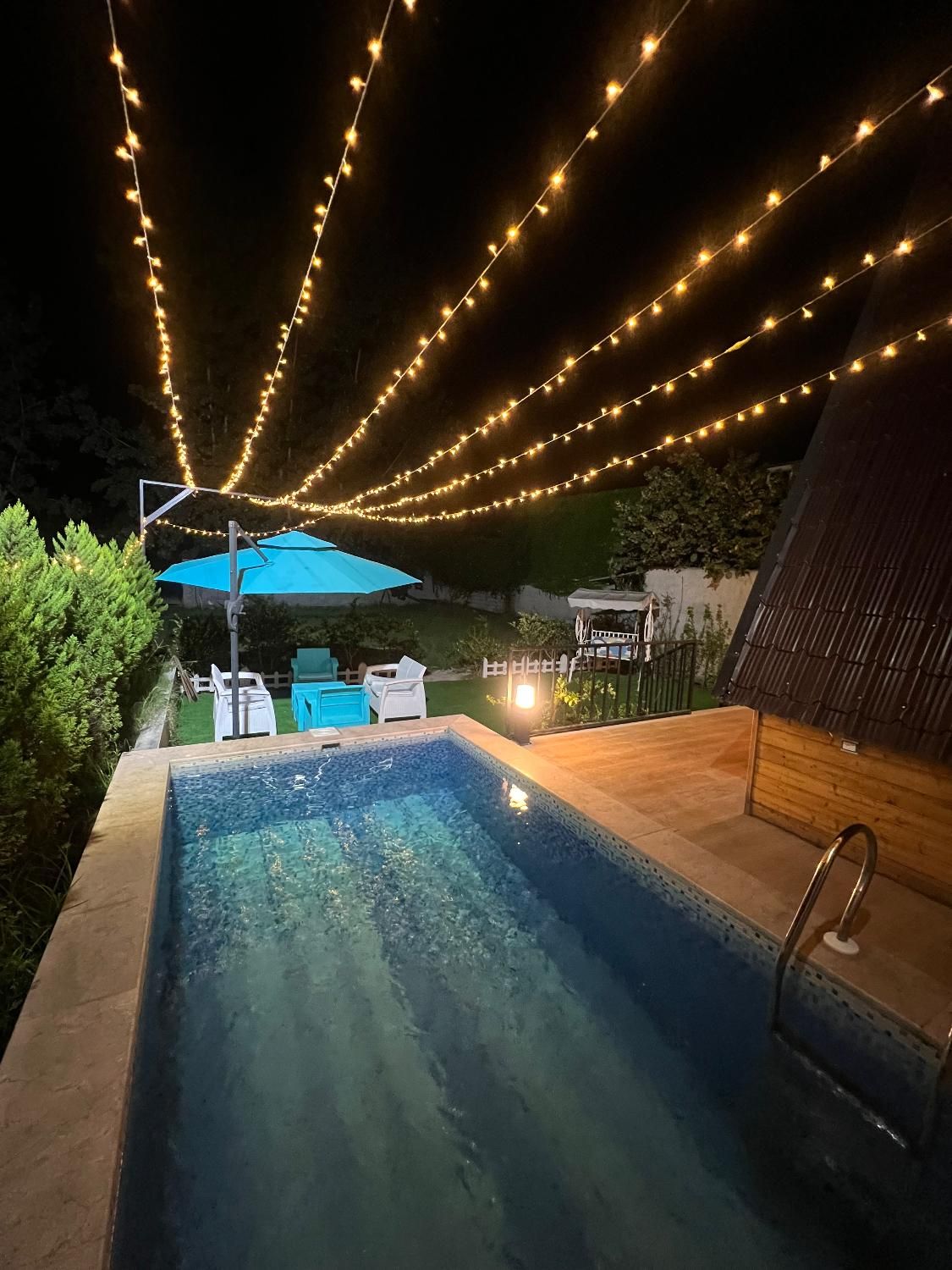 اجاره کلبه سوییسی استخردار دو خواب سرخرود|اجارهٔ کوتاهمدت ویلا و باغ|آمل, |دیوار