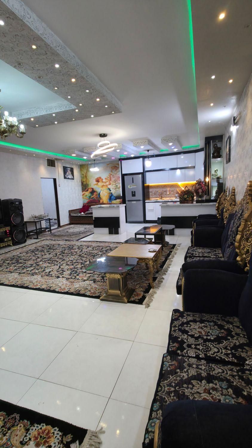 اجاره استخر سرپوشیده همراه وسایل بازی|اجارهٔ کوتاه‌مدت ویلا و باغ|اردستان, |دیوار