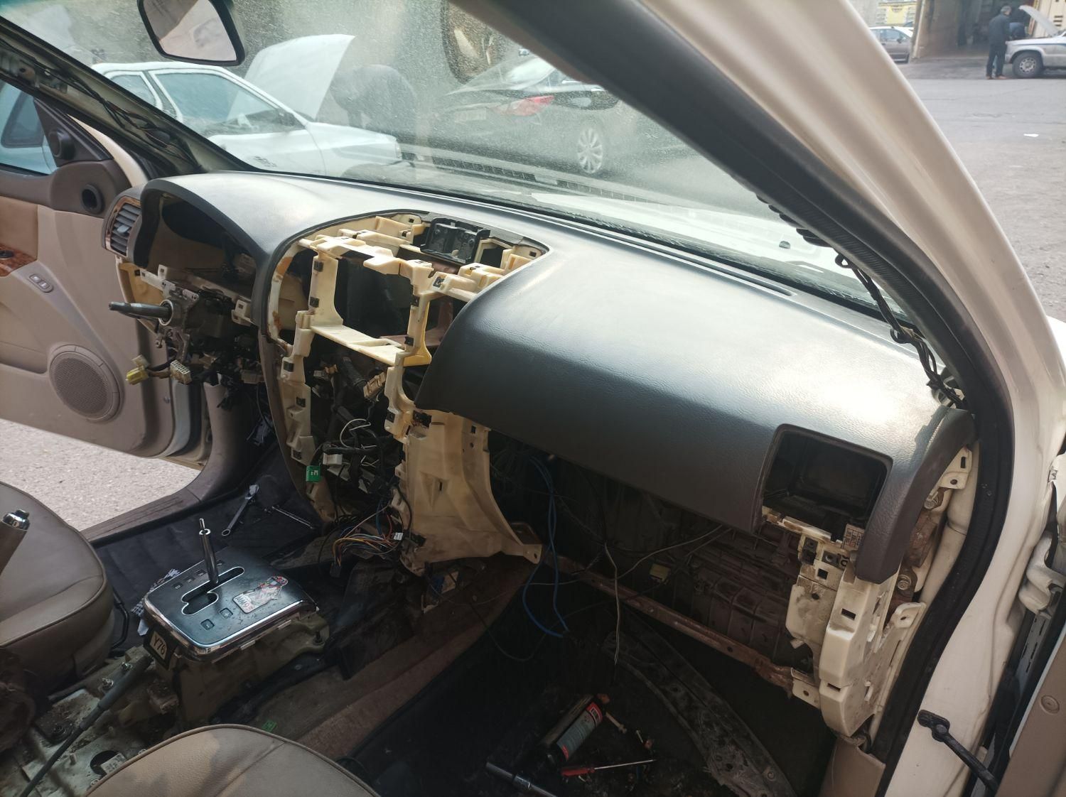 باطریسازی خدمات برقی سیار تعویض رادیاتور بخاری و..|خدمات موتور و ماشین|تهران, هروی|دیوار