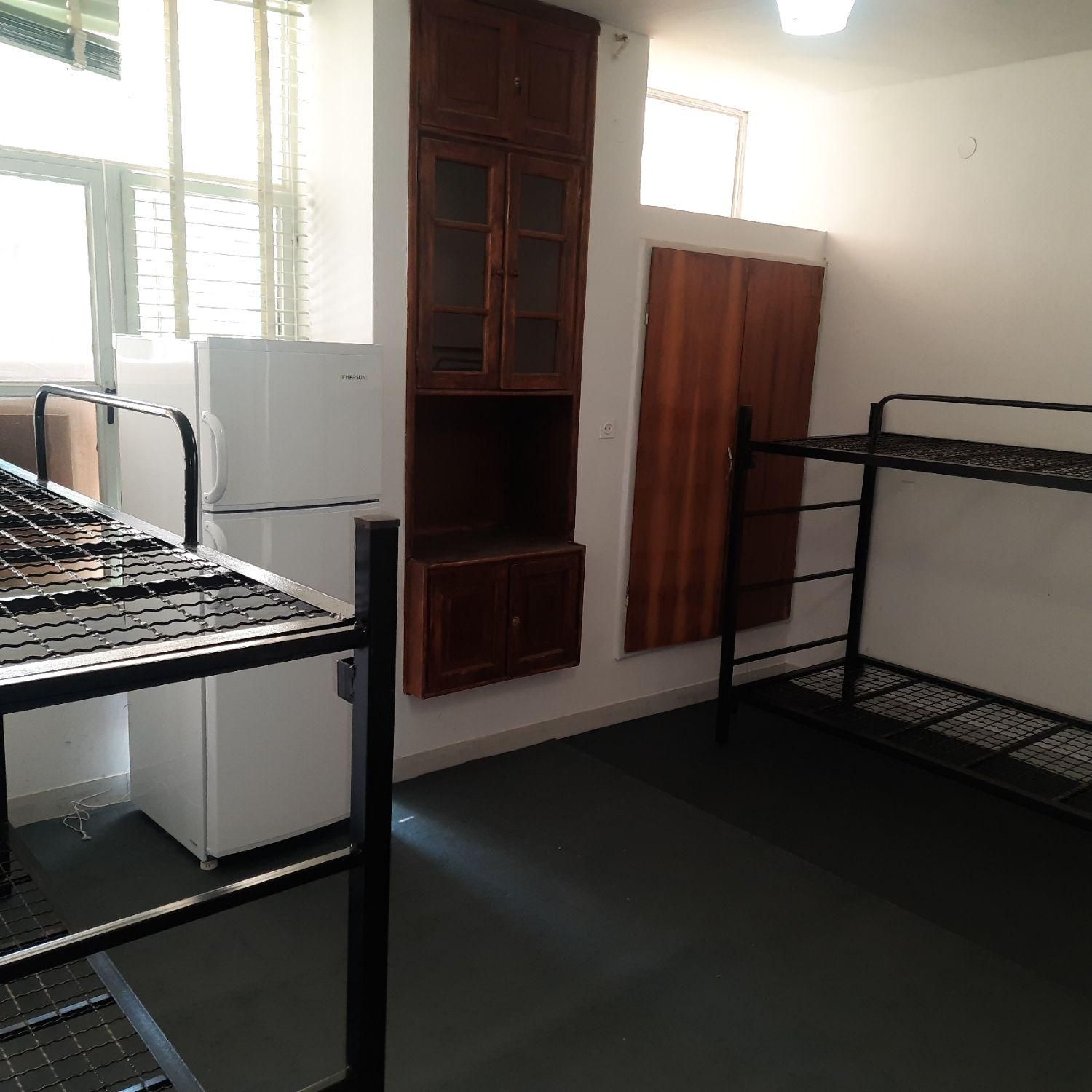 خوابگاه دخترانه یاس واقع در زرگری|اجارهٔ کوتاهمدت آپارتمان و سوئیت|شیراز, زرگری|دیوار