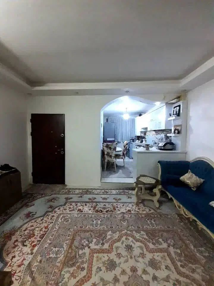 آپارتمان ۹۰متری حاشیه خیابان|اجارهٔ آپارتمان|مشهد, شهرک امام هادی (شهرک غرب)|دیوار
