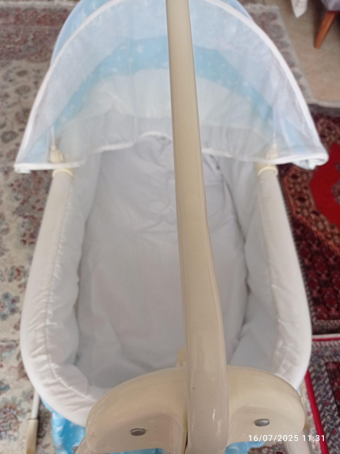 گهواره متحرک تاشو کاور دار|تخت و صندلی بچه|سنندج, |دیوار