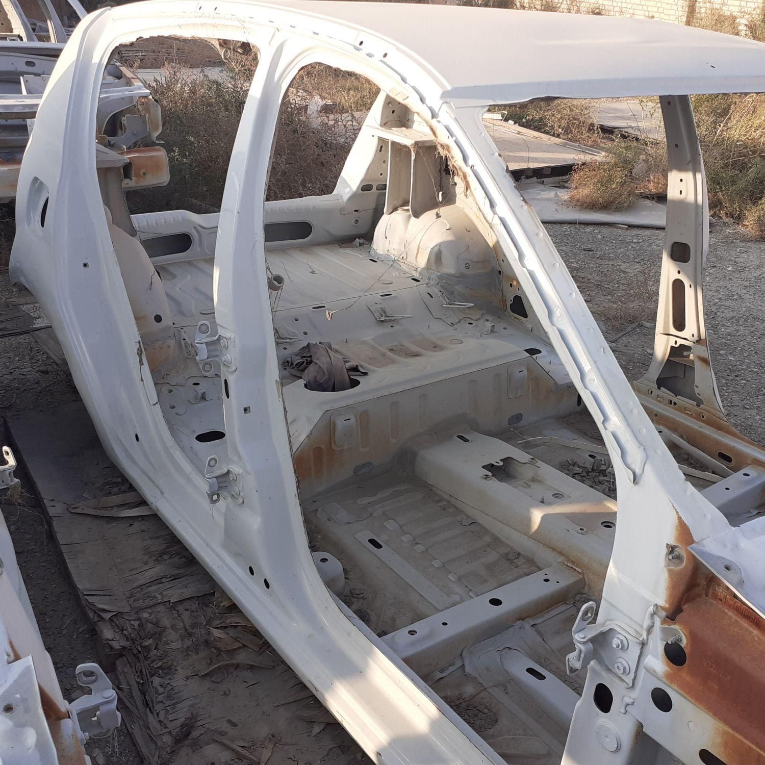 بدنه ساندرو درب صندوق گلگیر کاپوت سینی عقب ساندرو|قطعات یدکی و لوازم جانبی|تهران, مرزداران|دیوار