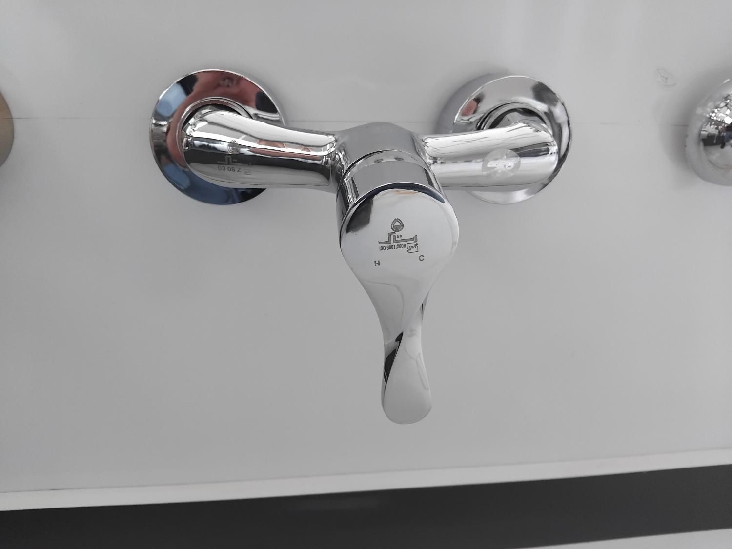 شیرآلات متنوع با بهترین کیفیت و ضمانت|لوازم سرویس بهداشتی|رشت, حومه رشت|دیوار