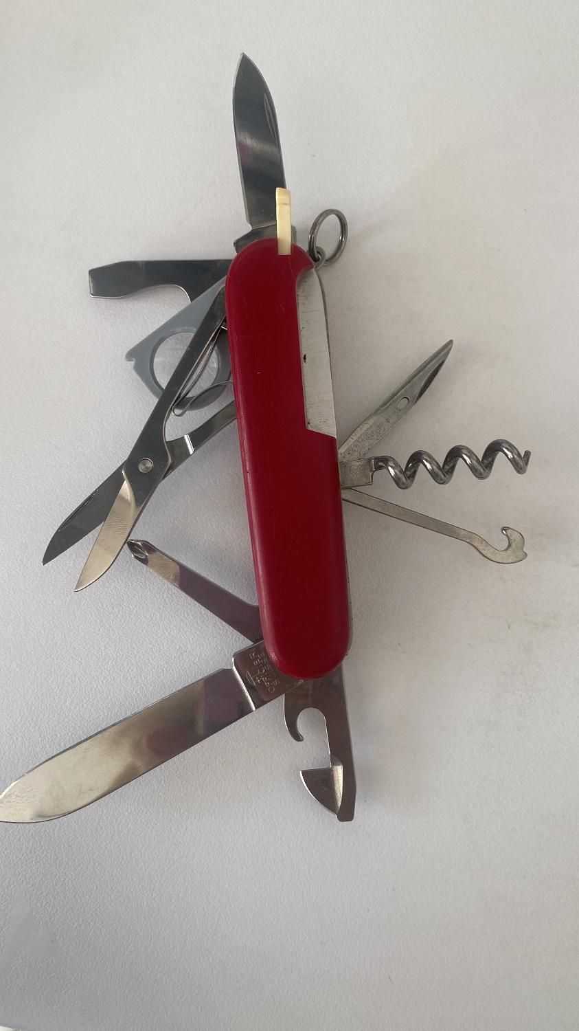 چاقو همه کاره|کوهنوردی و کمپینگ|تهران, آبشار تهران (دریاچه)|دیوار