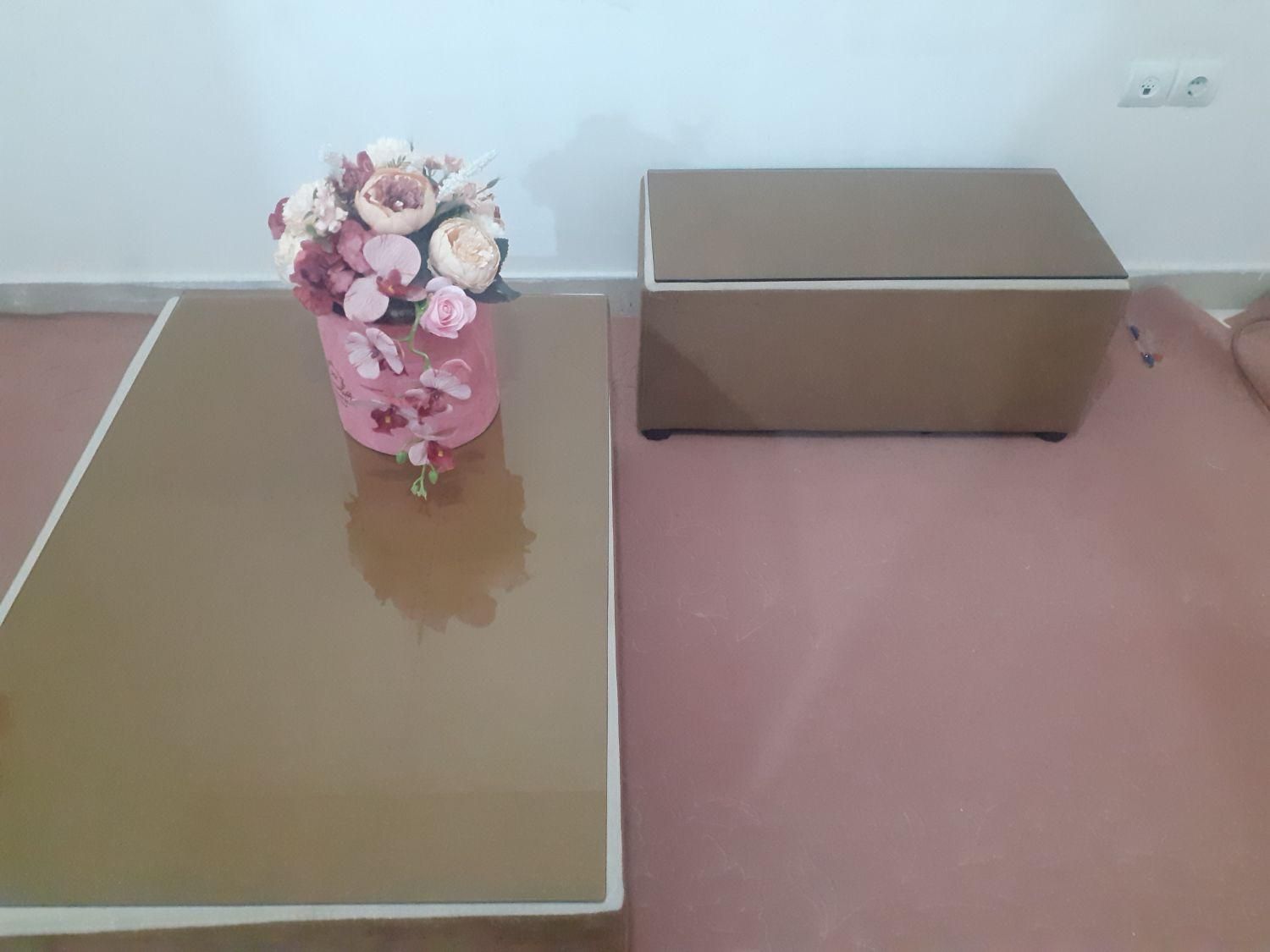 ۲عدد میز پذیرایی، پارچه ترکیه به همراه شیشه ها|مبلمان خانگی و میز عسلی|سهند, |دیوار