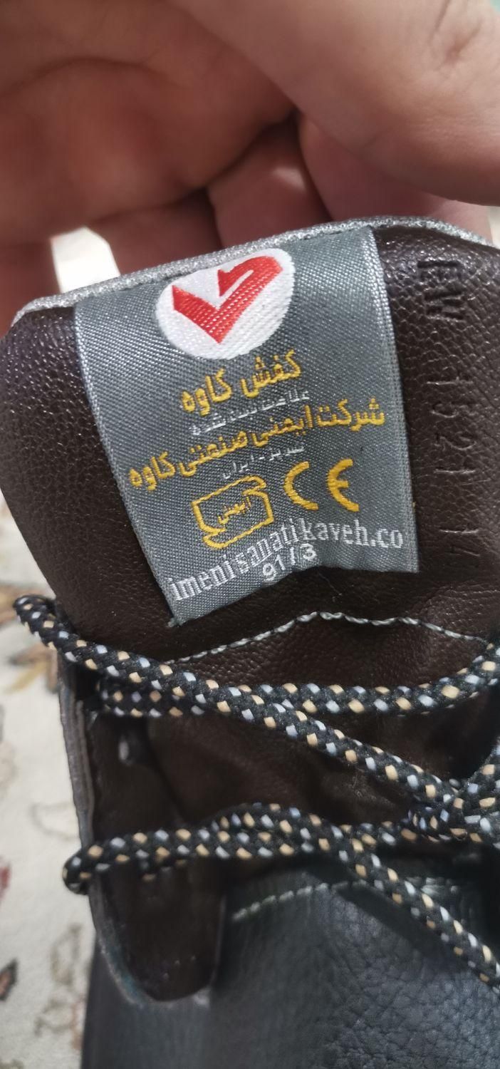 دسکش کار و کفش ایمنی.|کیف، کفش، کمربند|اهواز, سلطانمنش|دیوار