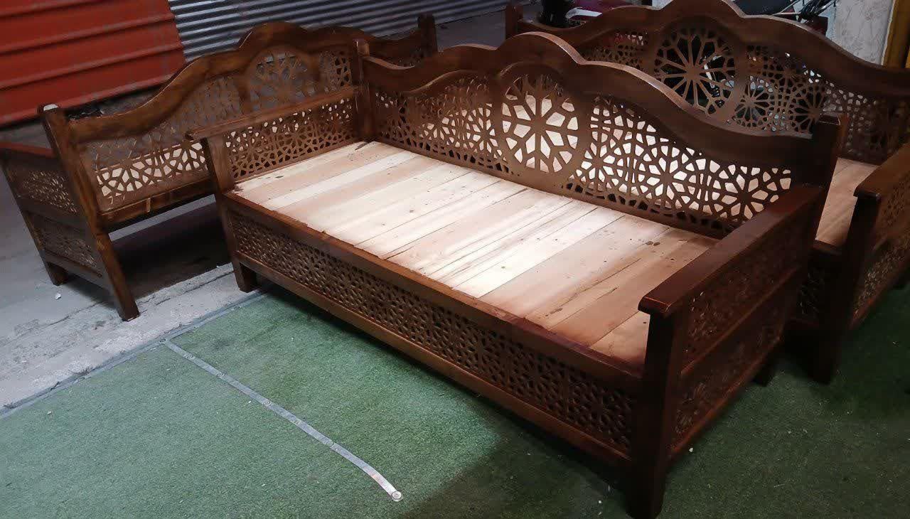 تخت سنتی|مبلمان خانگی و میز عسلی|اصفهان, دوطفلان|دیوار