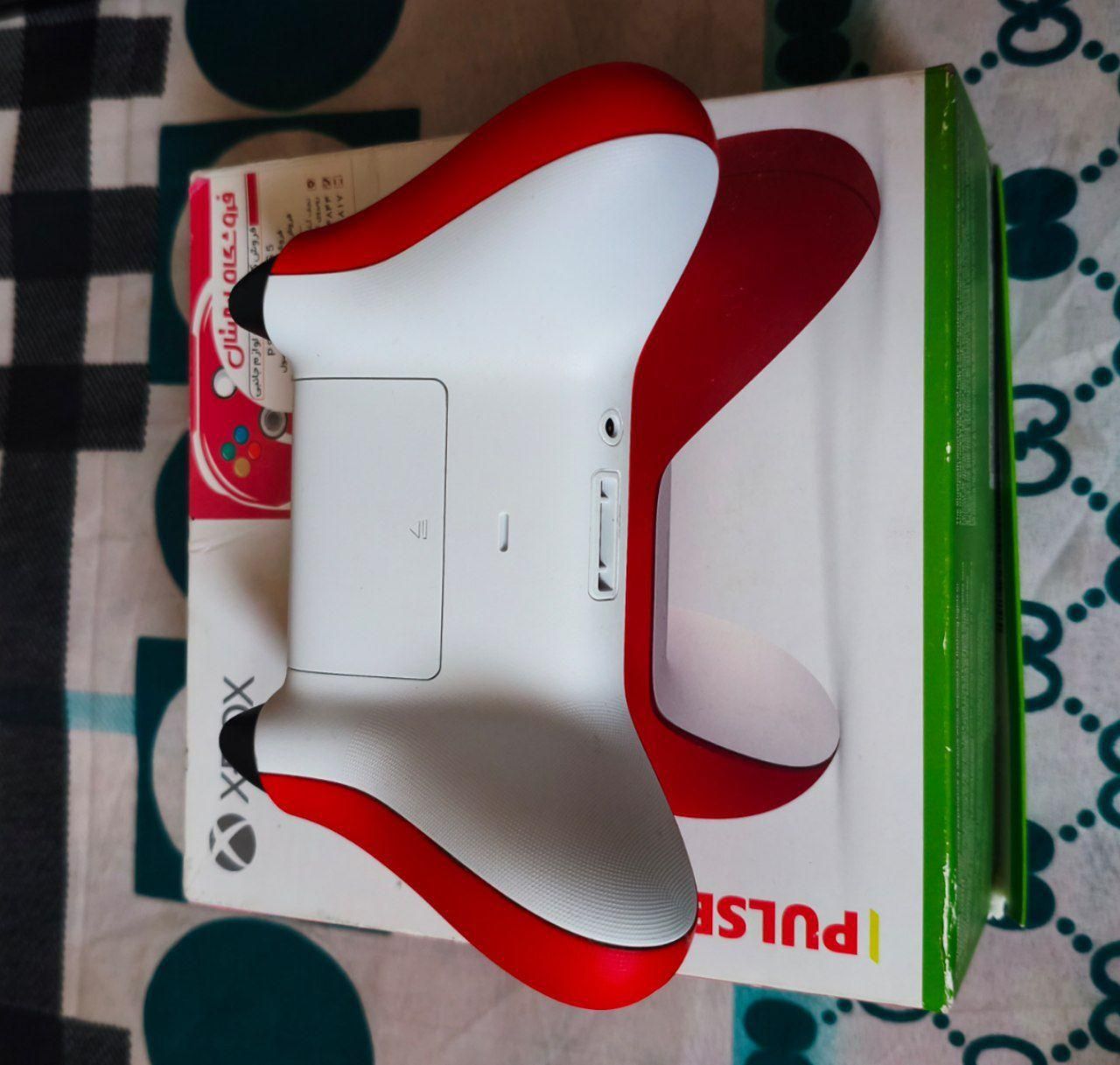 دسته xbox s x|کنسول، بازی ویدئویی و آنلاین|ابریشم, |دیوار