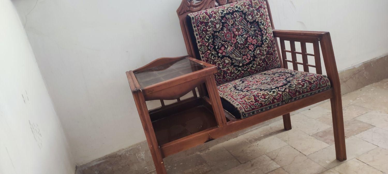 میز تلفن قالیه نو با قیمت خیلی خیلی پایین|میز تلفن|کرمان, |دیوار