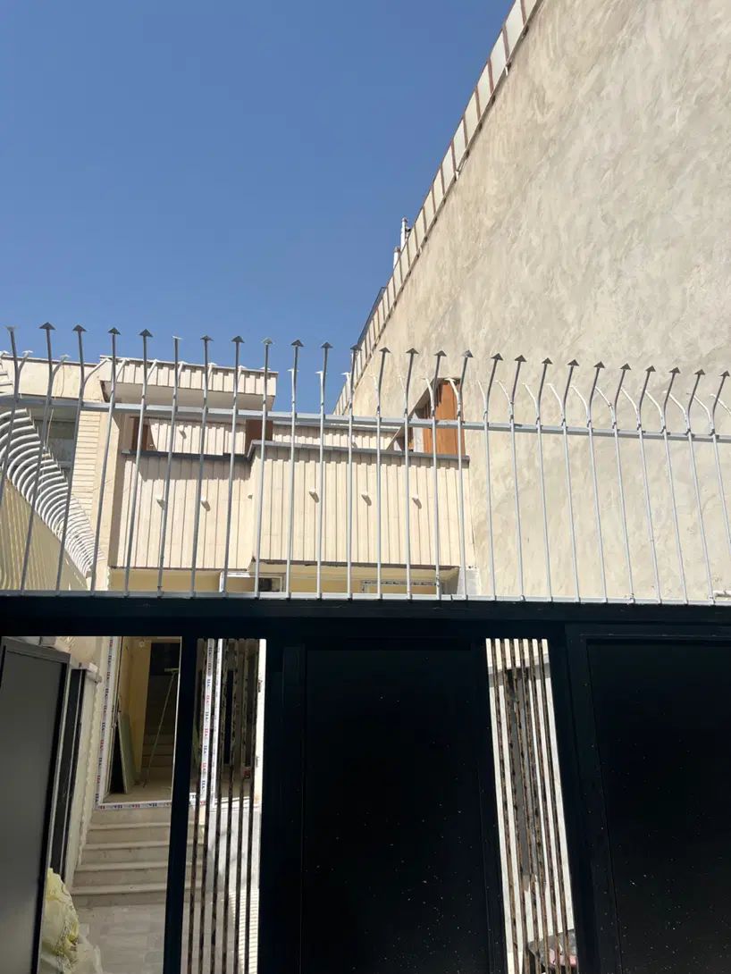 ویلایی۹۳متری ۳طبقه۳خواب حیاط دلباز در مبارزان شرقی|فروش خانه و ویلا|اصفهان, چشمه باقرخان|دیوار
