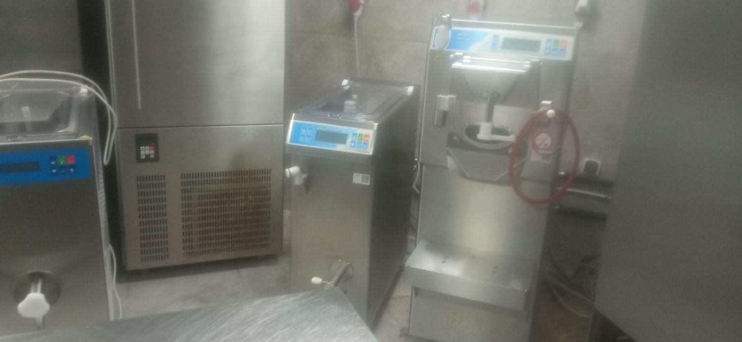 تعمیر و نصب انواع یخچال های صنعتی و خانگی|خدمات پیشه و مهارت|کیش, |دیوار