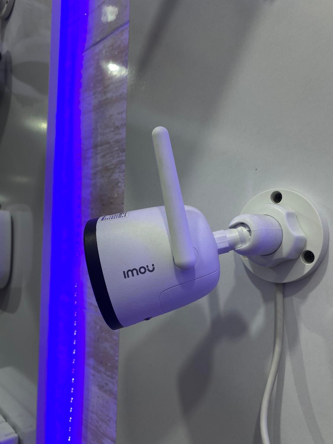 دوربین مداربسته وایرلس برند متعبر dahua|دوربین مداربسته|پرند, فاز ۰|دیوار