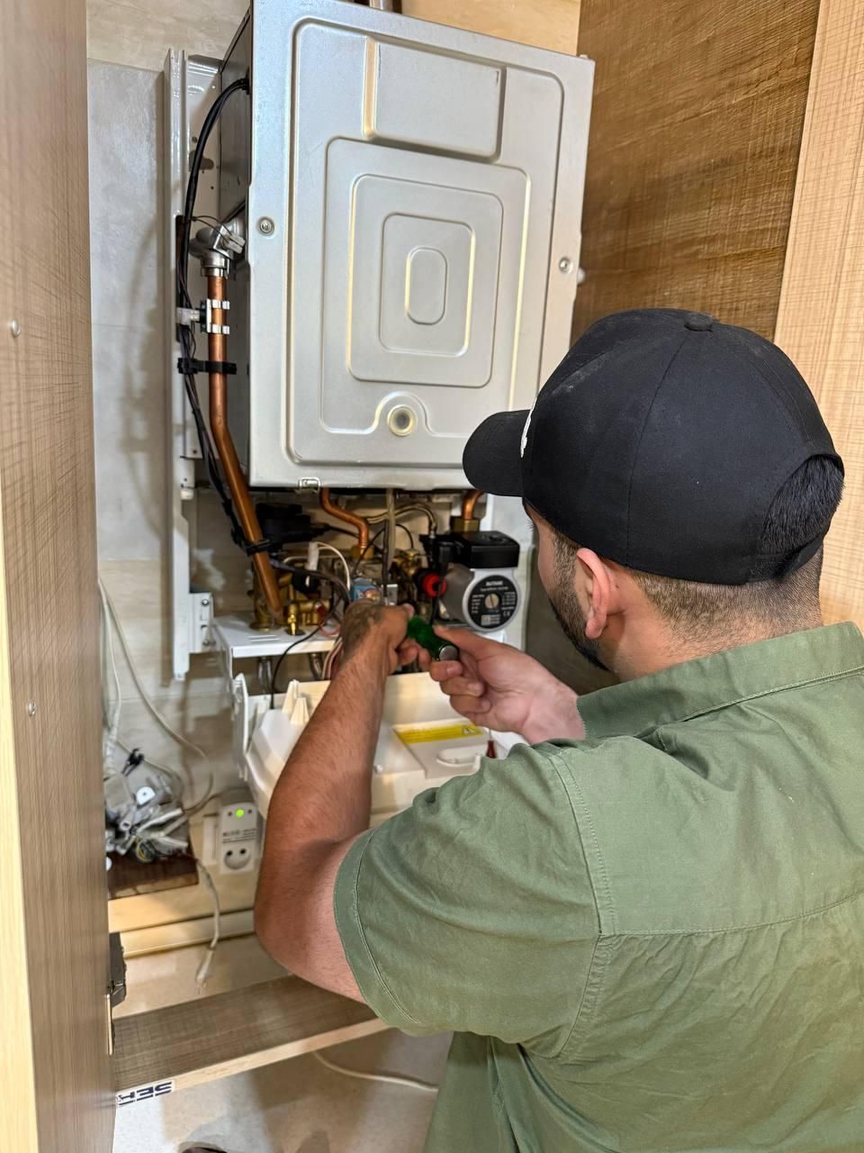 نصب و تعمیر پکیج اسپیلت تخصصی تضمینی|خدمات پیشه و مهارت|شیراز, شهرک والفجر|دیوار