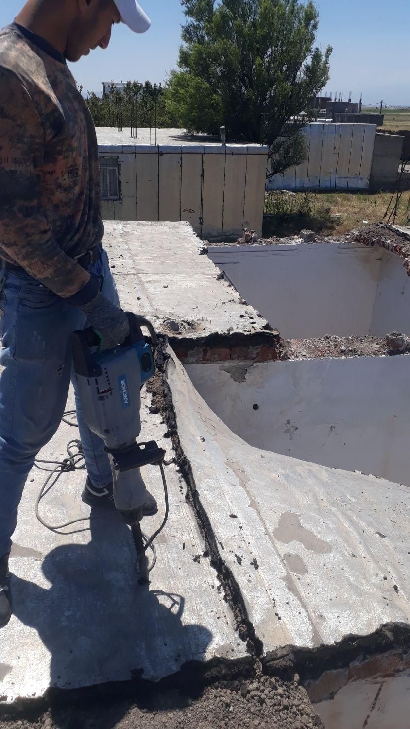 تخریب ساختمان جزی کلی بتن زنی ....|خدمات پیشه و مهارت|اردبیل, |دیوار