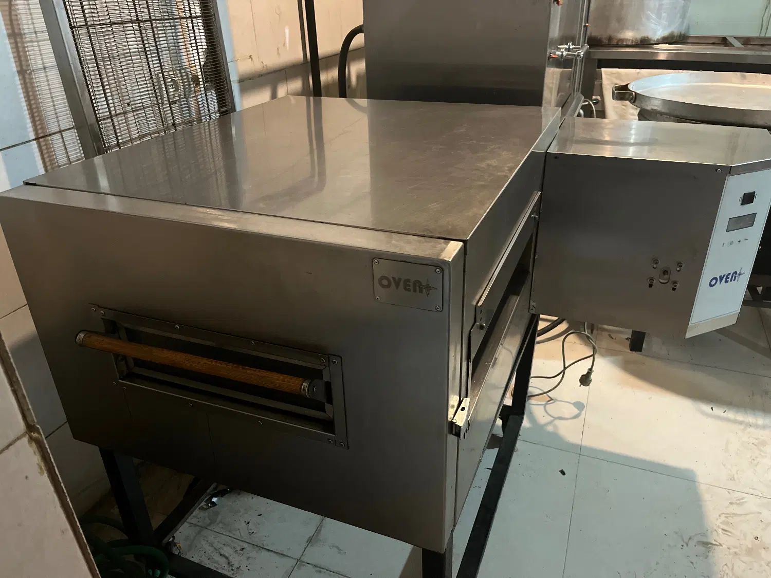 فر پیتزا ریلی دهنه ۵۰  Oven فروش فوری زیر قیمت|کافی‌شاپ و رستوران|ارومیه, |دیوار