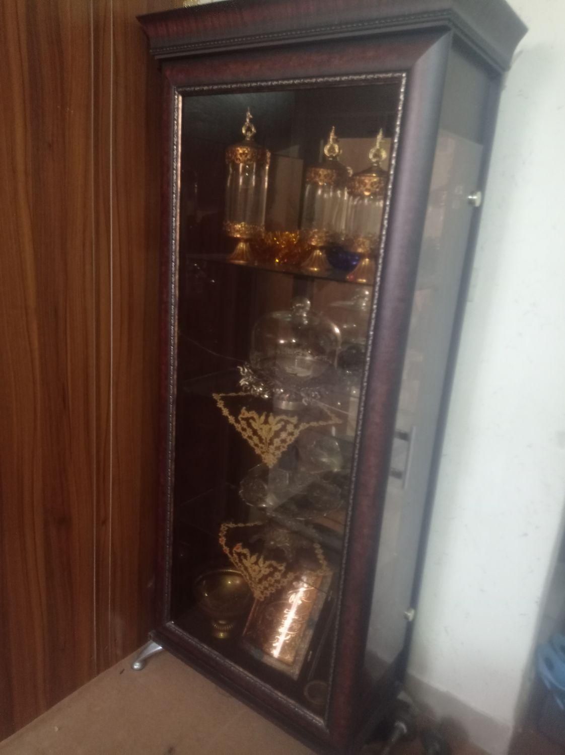 ویترین زیبا|بوفه، ویترین، کنسول|صدرا-فارس, فاز ۱|دیوار