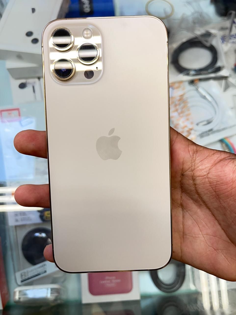 اپل iPhone 12 Pro Max با حافظهٔ ۲۵۶ گیگابایت|موبایل|بجنورد, |دیوار