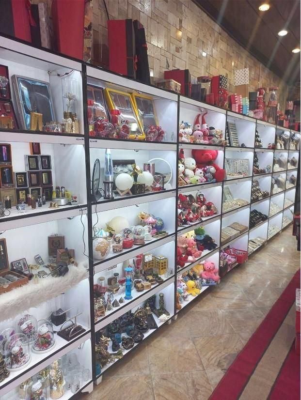 اجرای دکوراسیون/قفسه بندی طبقه رگال/دکور فلزی چوبی|فروشگاه و مغازه|شیراز, شیشه‌گری|دیوار