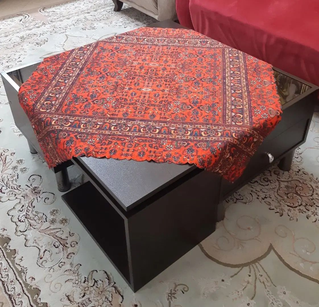 میز جلو مبلی و ۴ عدد عسلی|مبلمان خانگی و میز عسلی|تهران, پیروزی|دیوار