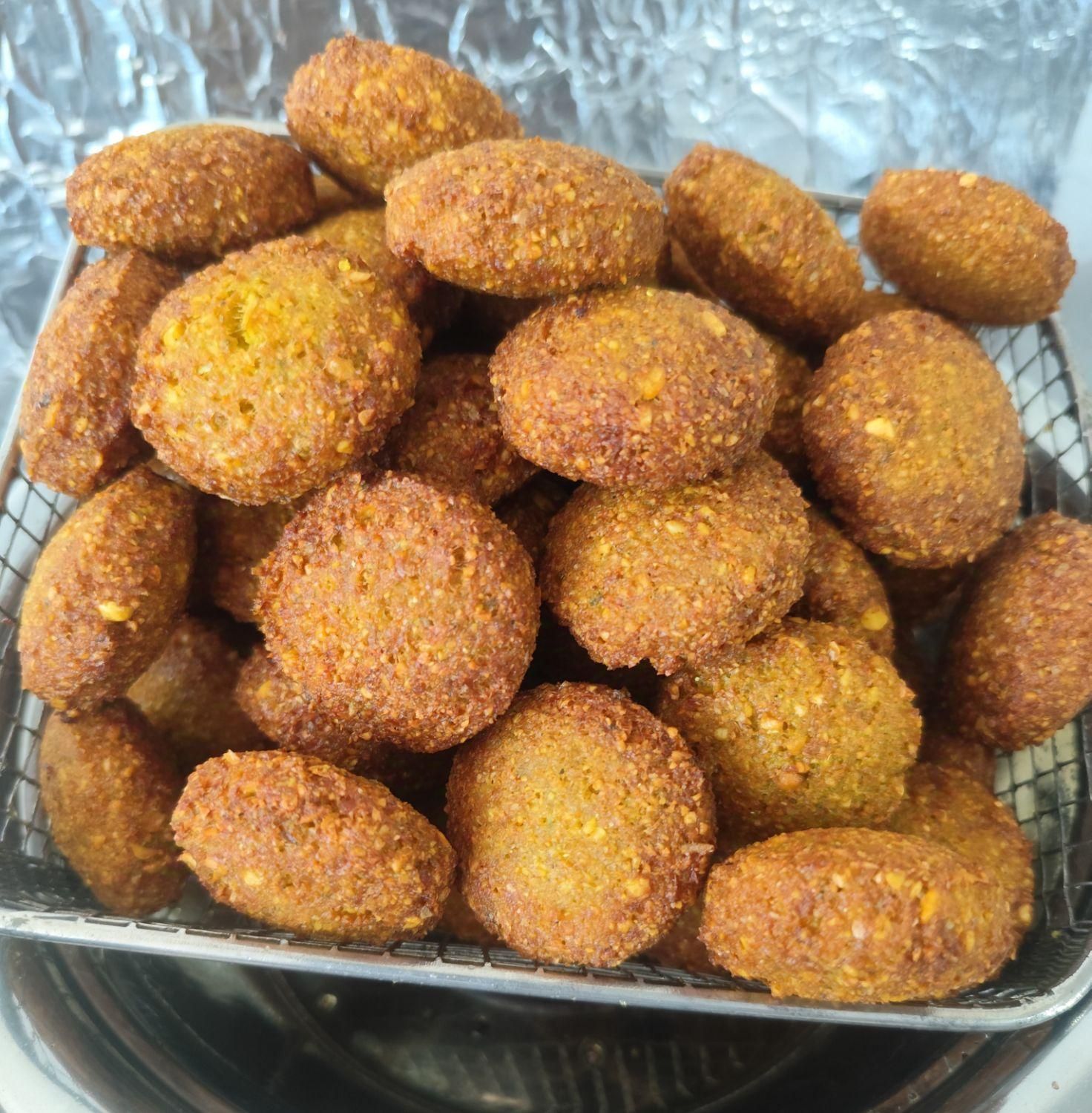 فلافل|خوردنی و آشامیدنی|شیراز, میانرود|دیوار