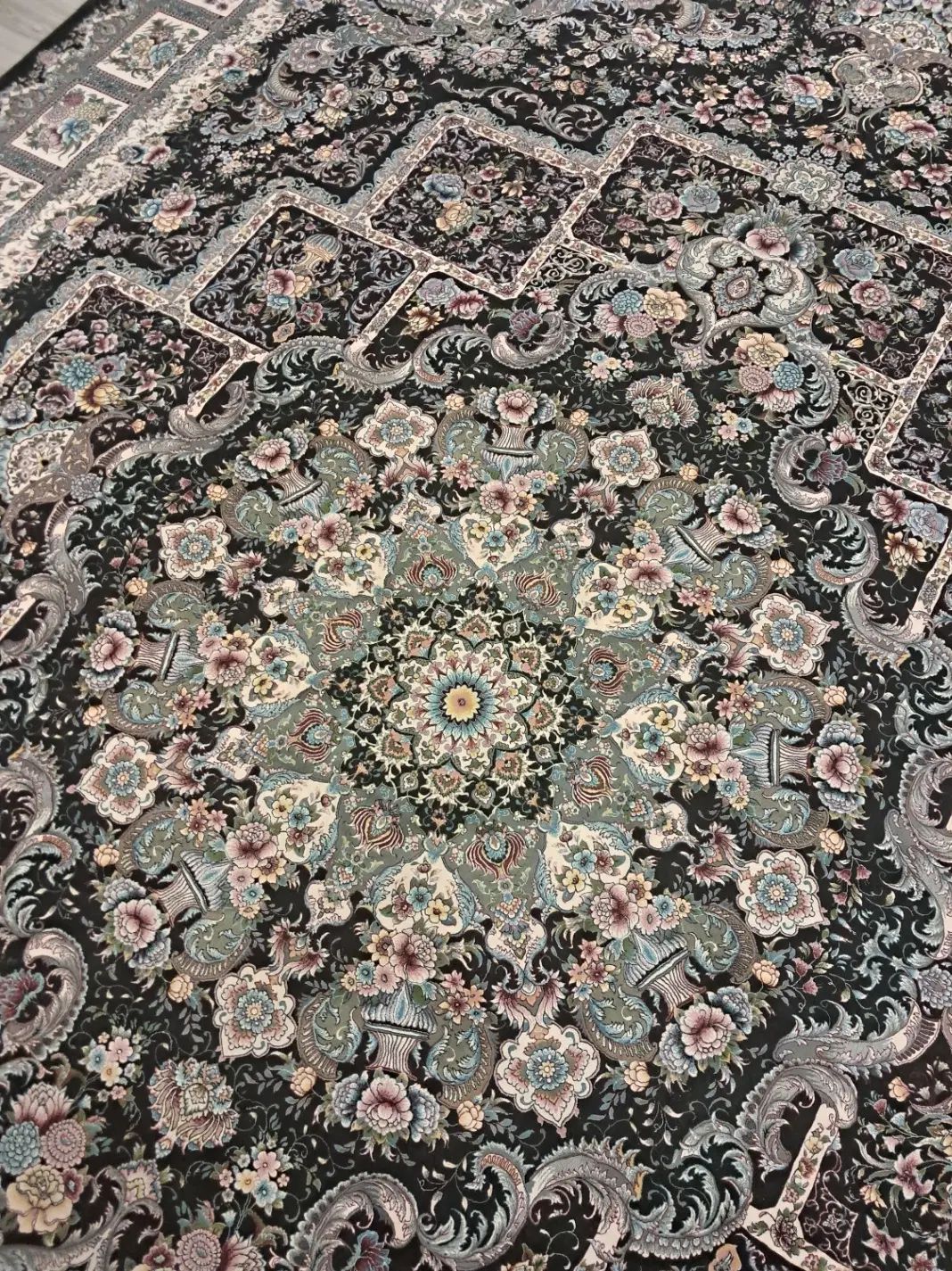 فرش ماشینی سرمه ای ۱۲ متری  ۱۲۰۰ شانه تراکم ۳۶۰۰|فرش|تهران, تهرانسر غربی|دیوار