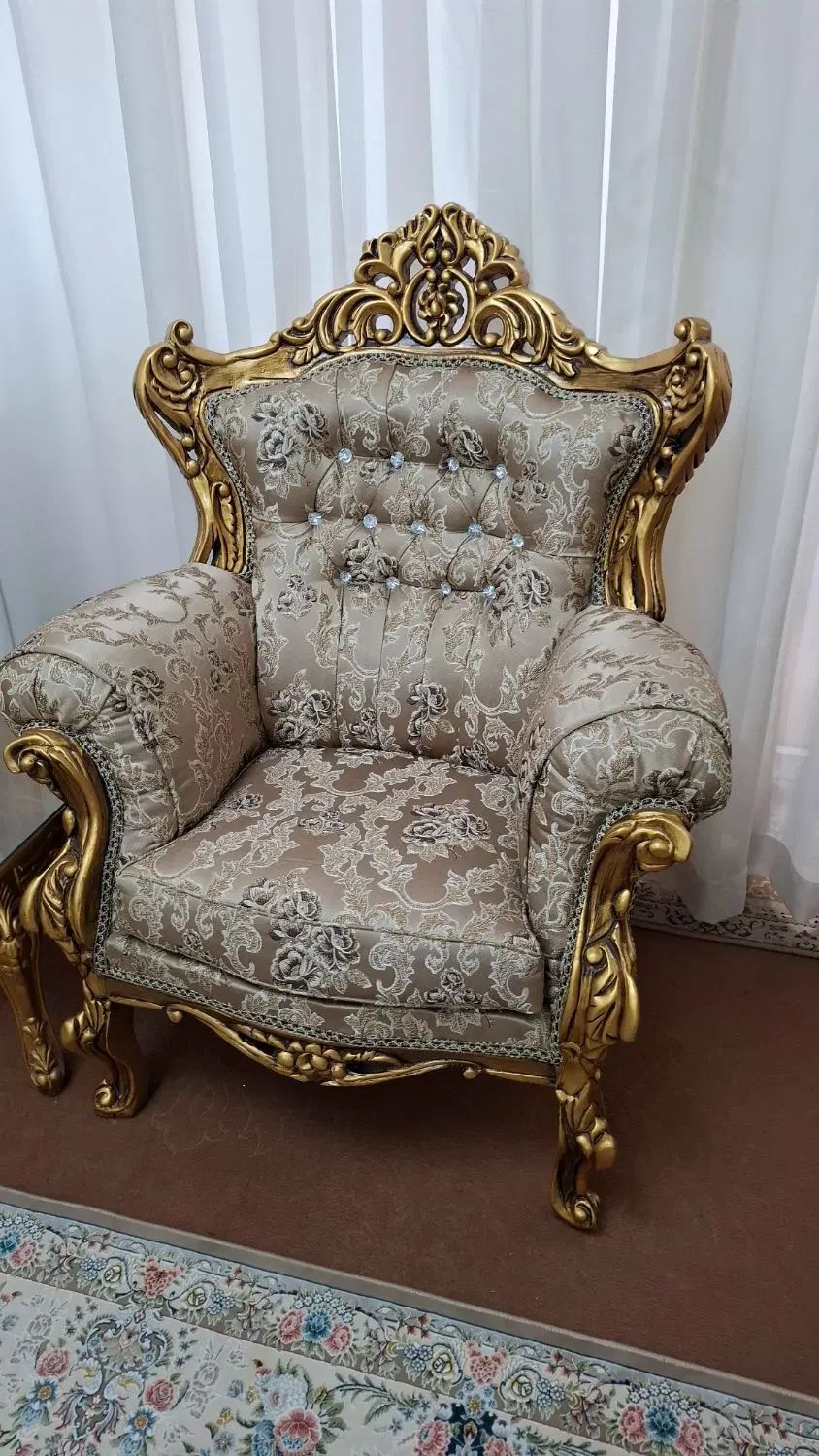 مبل سلطنتی، بوفه ،آینه کنسول،میز تی وی همش ۲۰تومن|مبلمان خانگی و میز عسلی|تهران, شهید فکوری|دیوار
