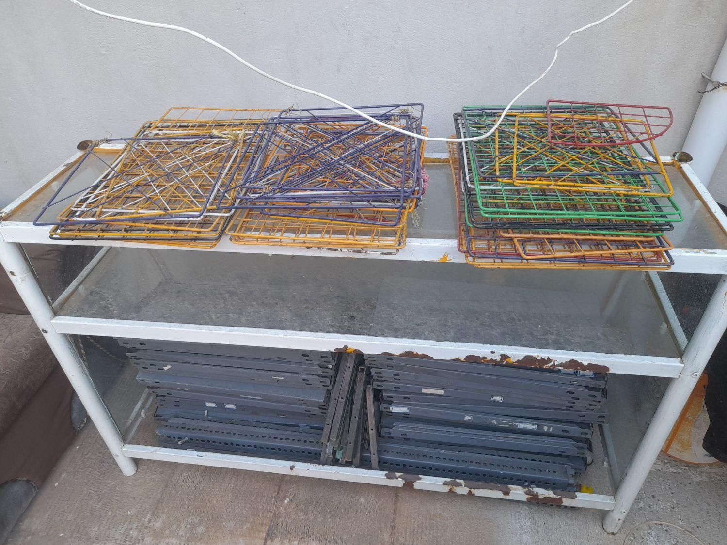 قفسه و ال آهنی و ویترین|کتابخانه، شلف، قفسههای دیواری|نقده, |دیوار