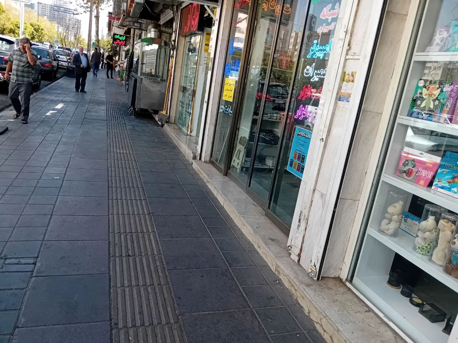 اجاره واحد تجاری ۱۲۰متر خیابان اصلی شهرک راه آهن|اجارهٔ دفتر کار، اتاق اداری، مطب|تهران, هوانیروز|دیوار