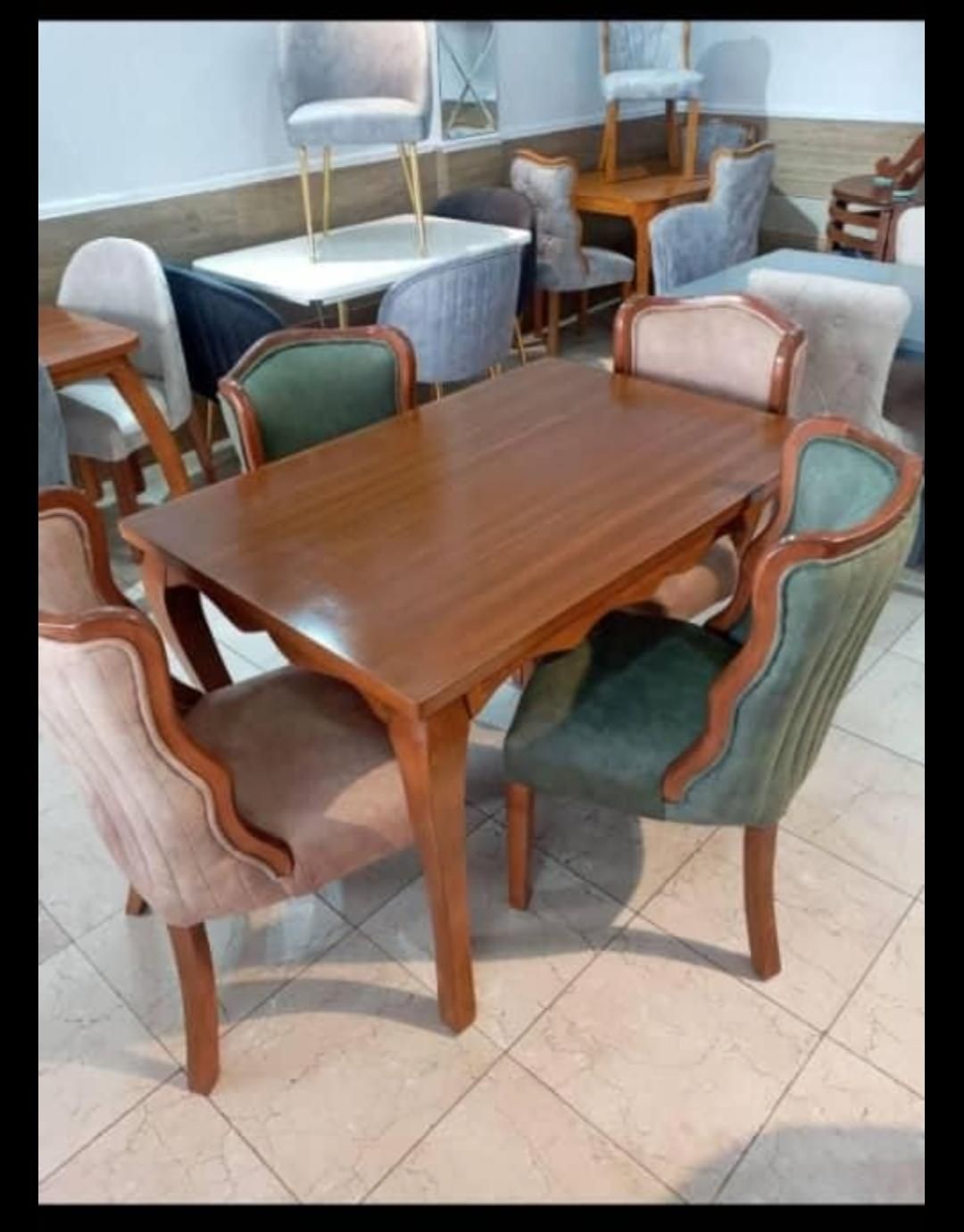 **ناهار خوری **|میز و صندلی غذاخوری|یزد, |دیوار